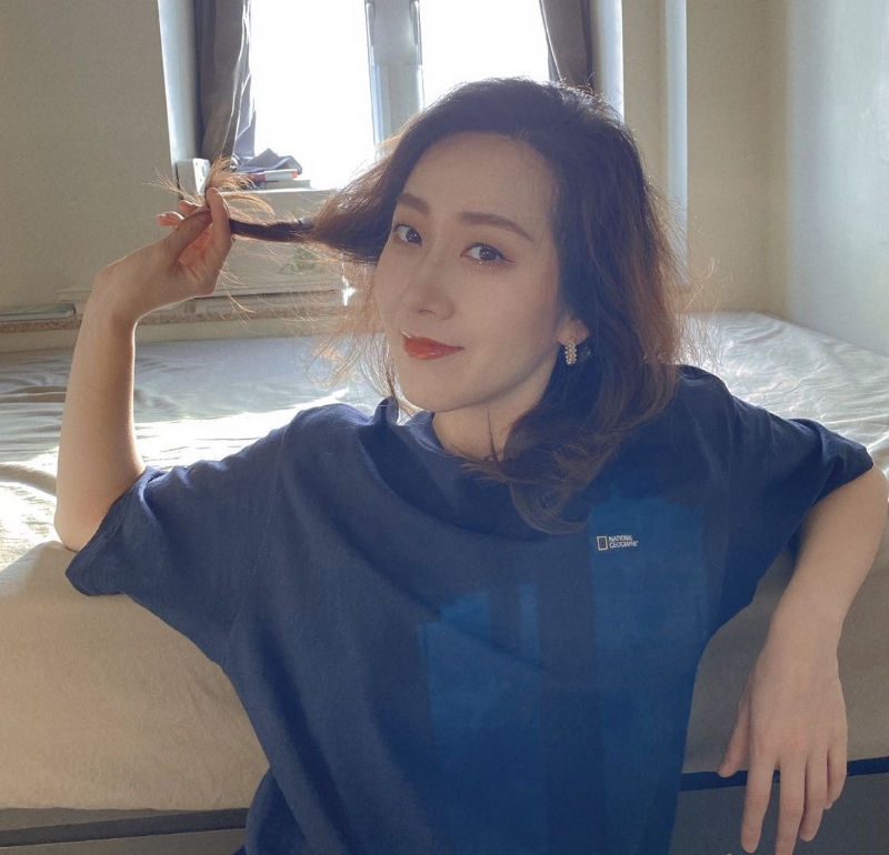 李雯雪的第三张照片--新界残疾人相亲网