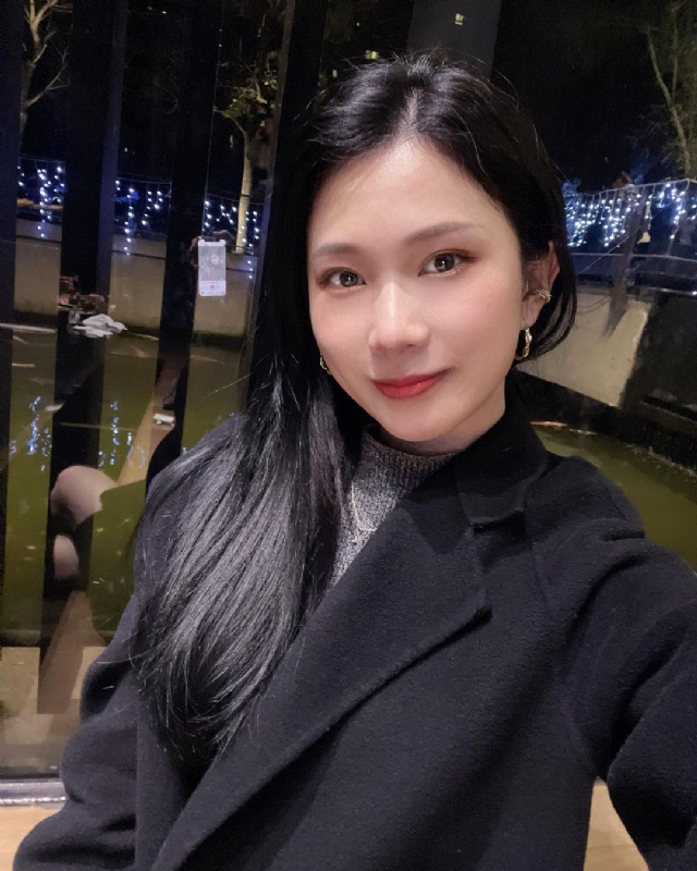 欣欣向荣的第一张照片--新界残疾人相亲网